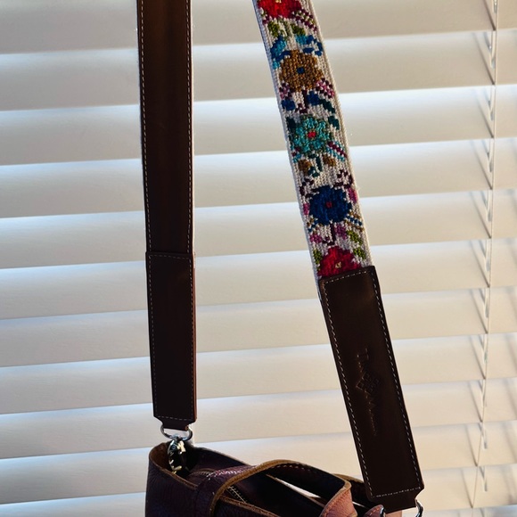 MAI WOVEN BAG STRAP - FLOWERS BRIGHT WITH TAN LEATHER - Picture 3 of 11